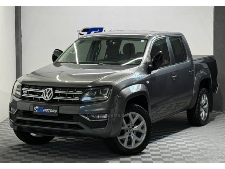 VOLKSWAGEN - AMAROK - 2019/2019 - Cinza - R$ 154.900,00