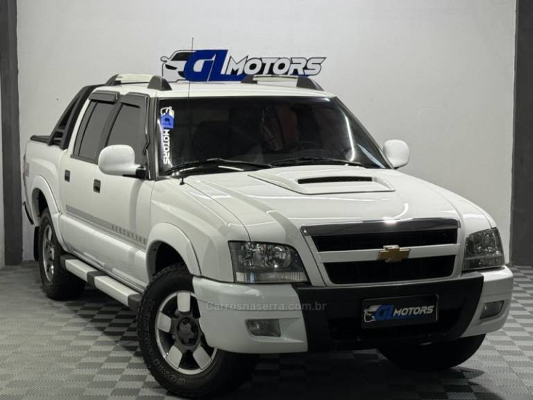 CHEVROLET - S10 - 2010/2010 - Branca - R$ 69.900,00