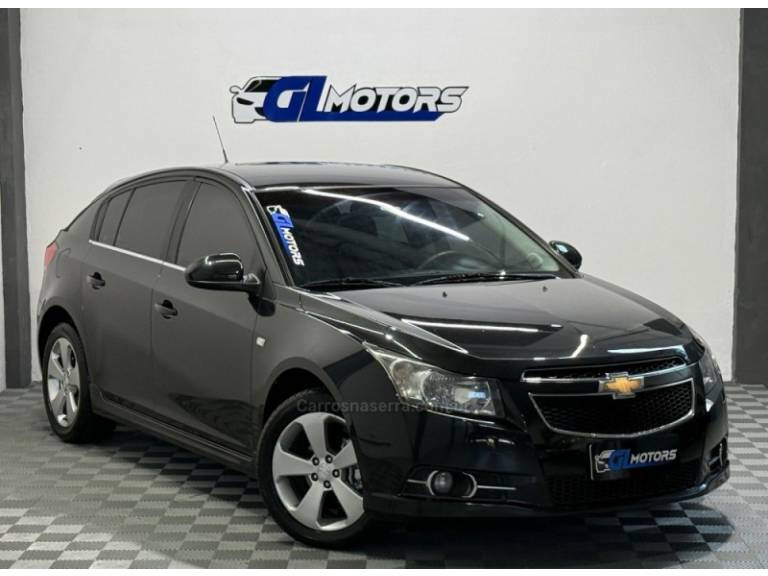 CHEVROLET - CRUZE - 2013/2013 - Preta - R$ 57.900,00