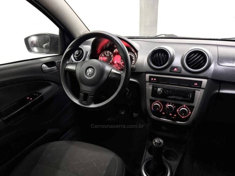 VOLKSWAGEN - SAVEIRO - 2012/2012 - Branca - R$ 46.900,00