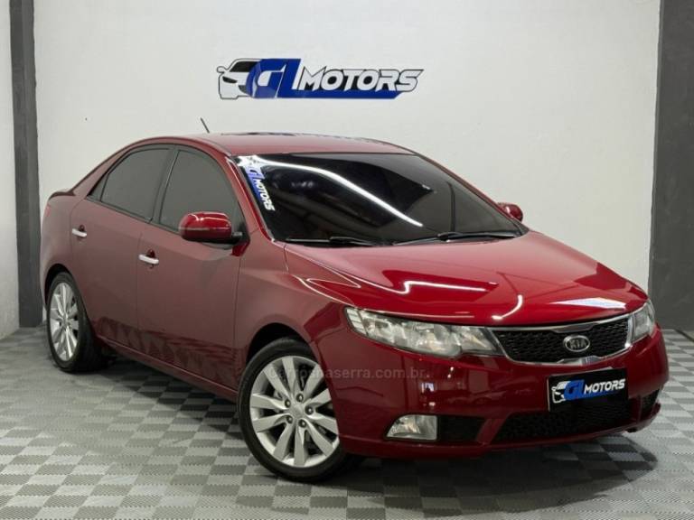 KIA MOTORS - CERATO - 2012/2012 - Vermelha - R$ 50.900,00