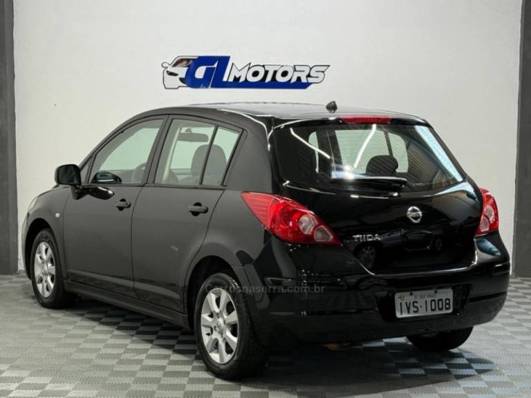 NISSAN - TIIDA - 2008/2008 - Preta - R$ 27.900,00