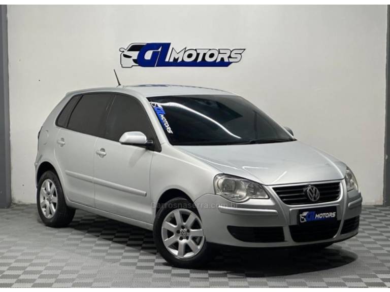 VOLKSWAGEN - POLO - 2010/2010 - Prata - R$ 36.900,00